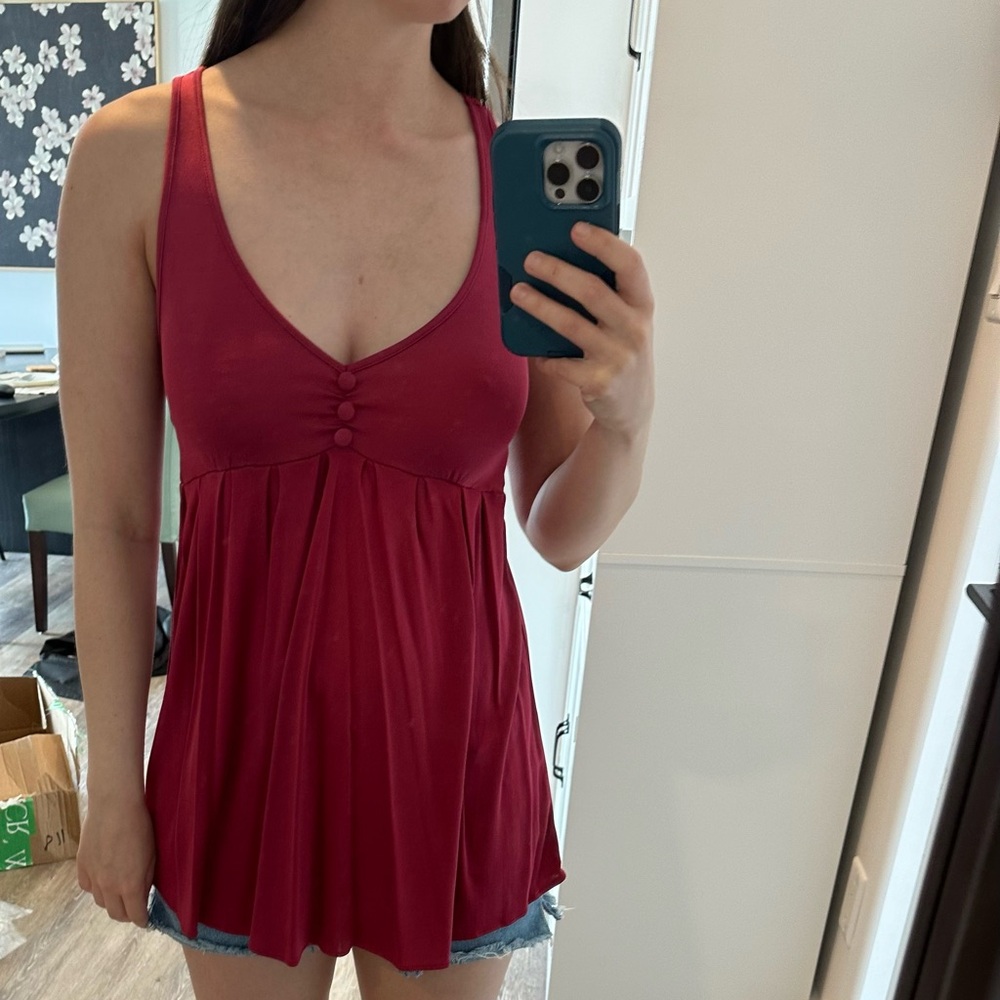 Red racerback top - Picture 4 of 5